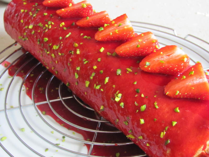 Gâteau roulé aux fraises